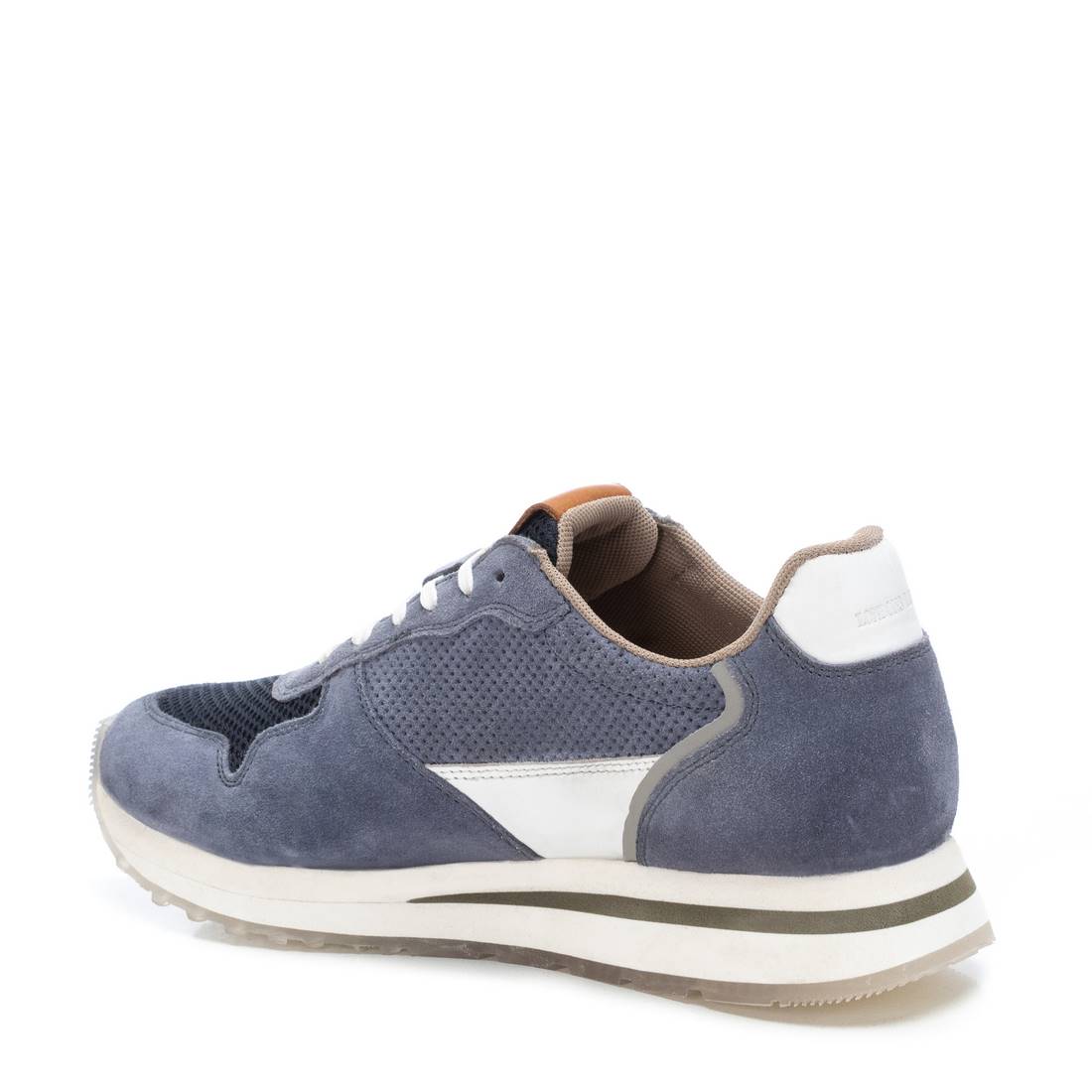 ZAPATILLA DE HOMBRE CARMELA 16081602