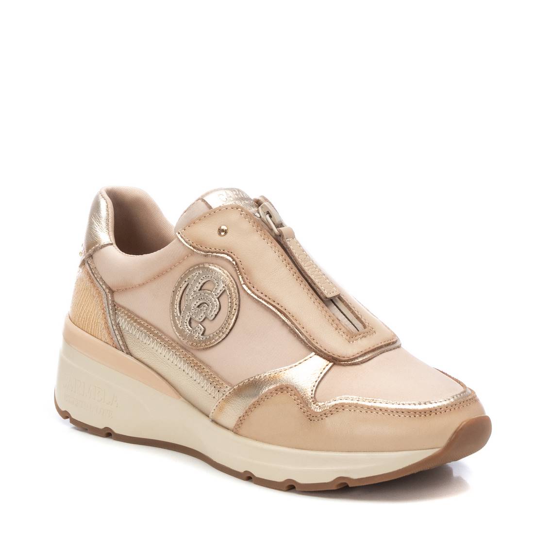 zapatillas con plantilla extraible marca Carmela