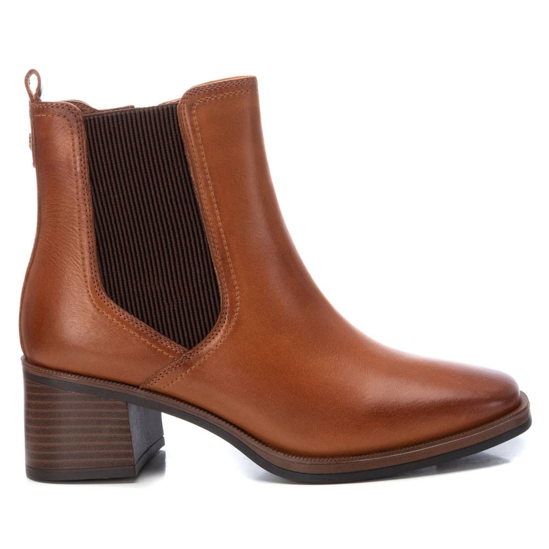 Botines de mujer en piel, estilo chelsea