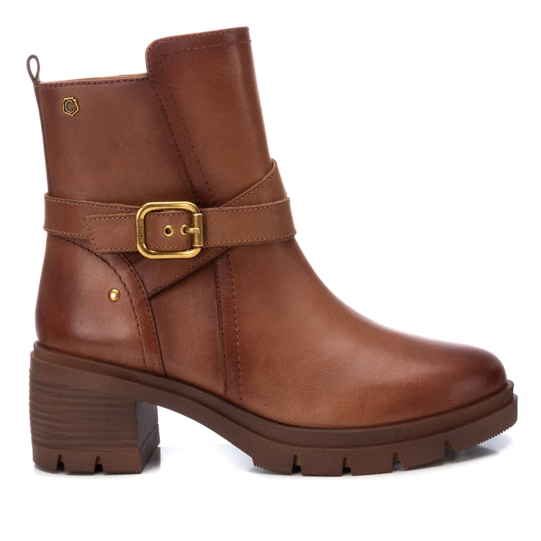 Botines de piel de alta calidad de mujer.  Botines con tacón ancho.