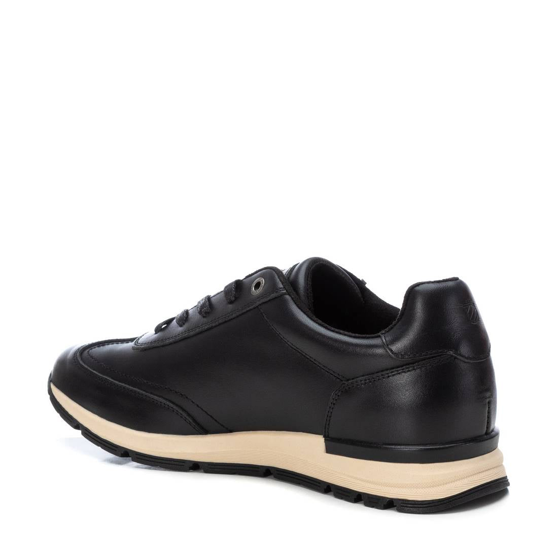 ZAPATO DE HOMBRE CARMELA 16201602