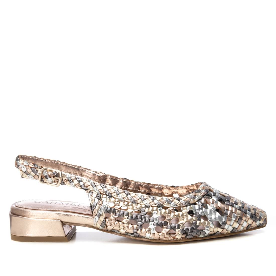 Bailarinas mujer en colores metálicos destalonados, con diseño minimalista y elegante.