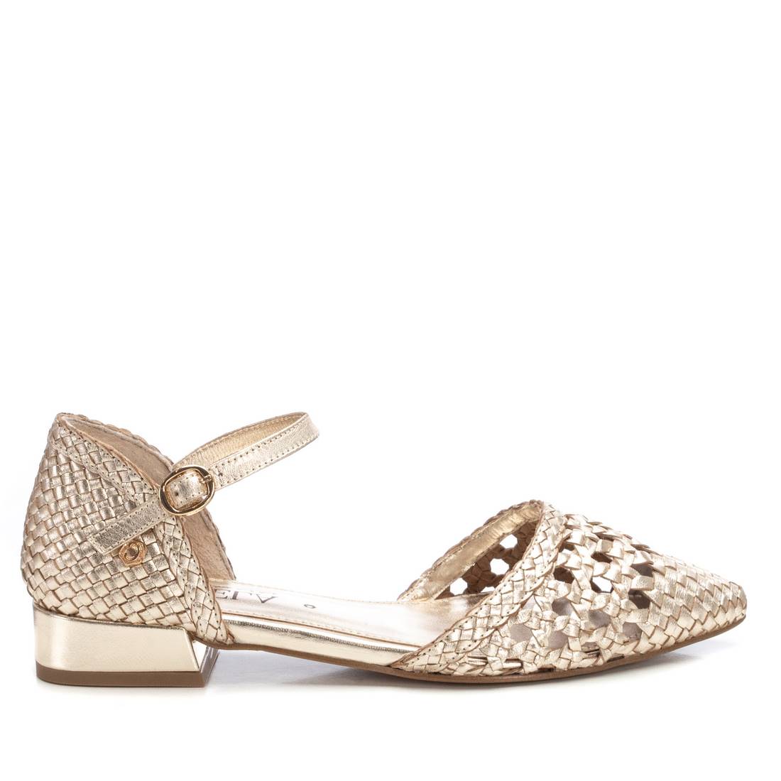 Bailarinas atadas al tobillo mujer con diseño calado y detalles en tendencia.