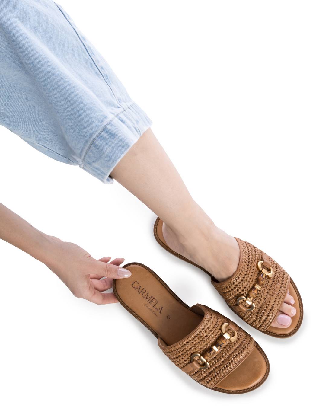 SANDÁLIA DE MULHER CARMELA 16236601