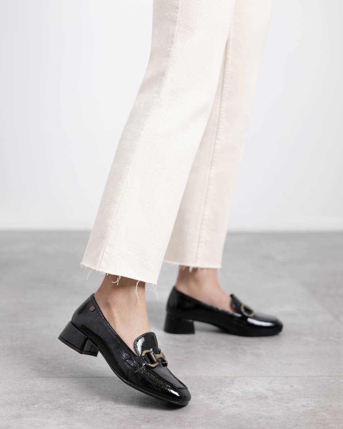 WOMEN'S SHOE CARMELA 16253901