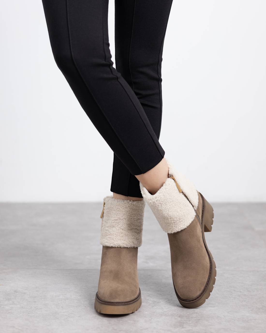 Botin de mujer con tacón Carmela 16265901