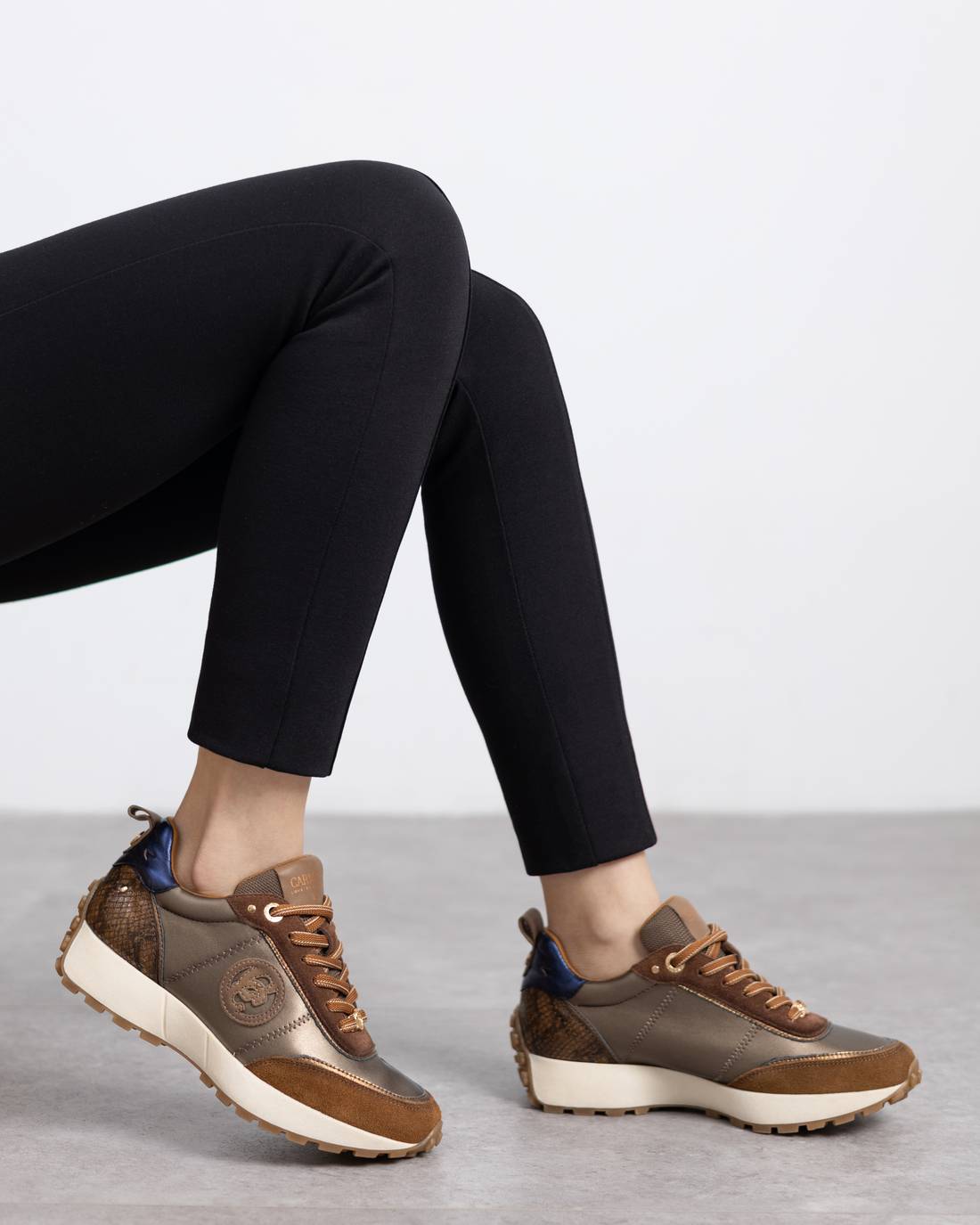 Zapatilla de mujer plano Carmela 16269901
