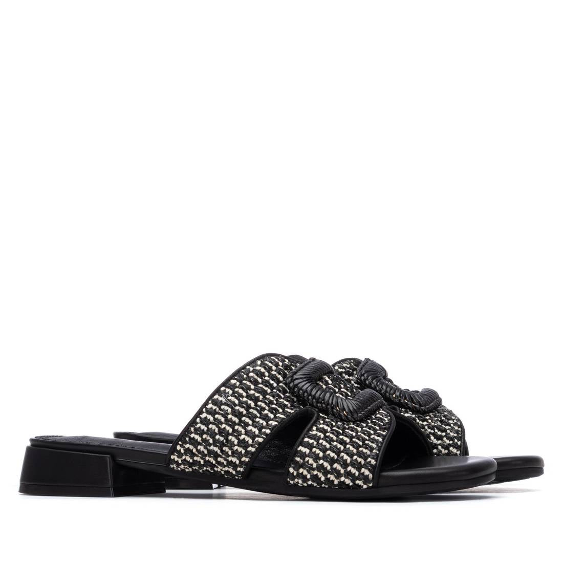 Sandalia de mujer plano Carmela 16327204