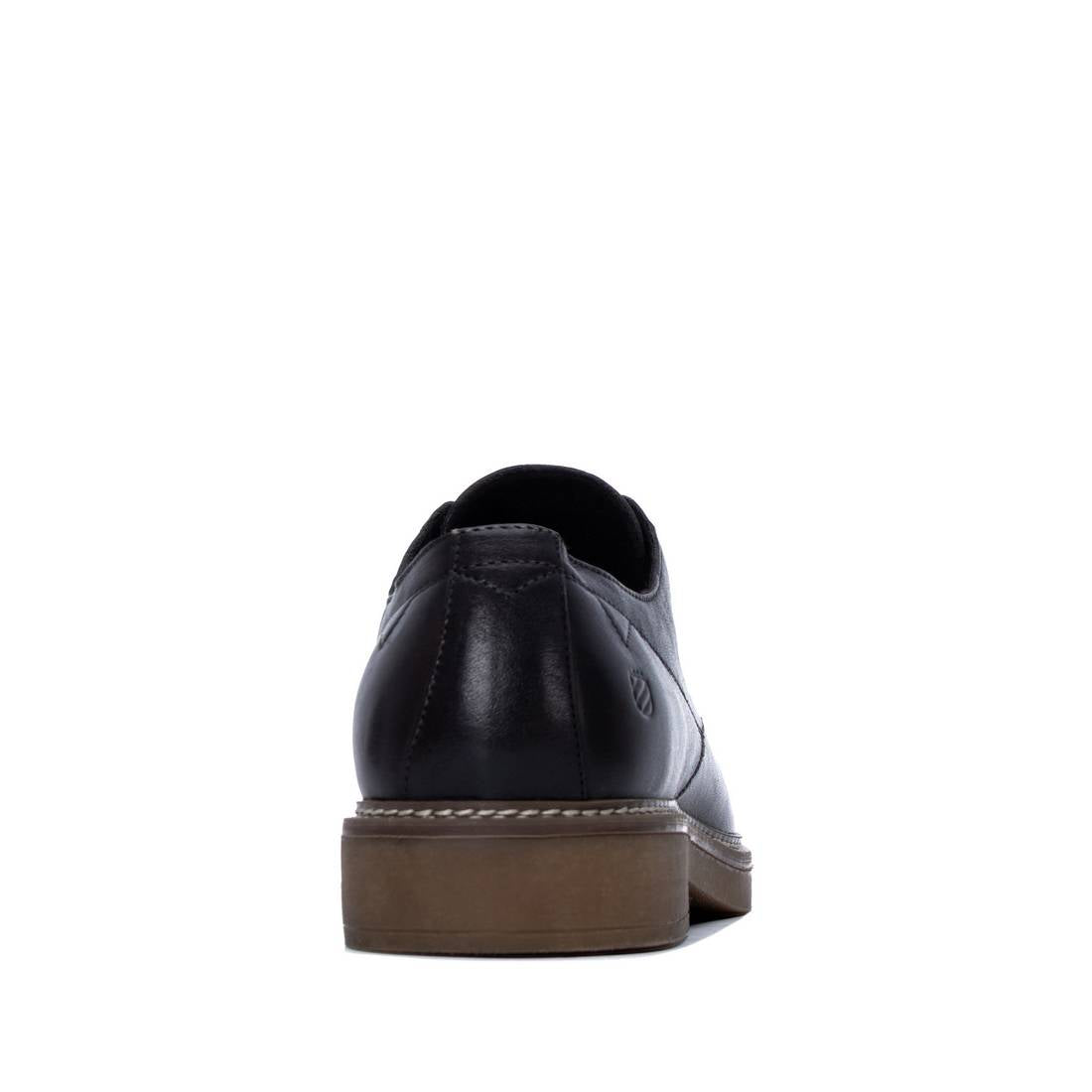 Zapato de hombre plano Carmela 16420002