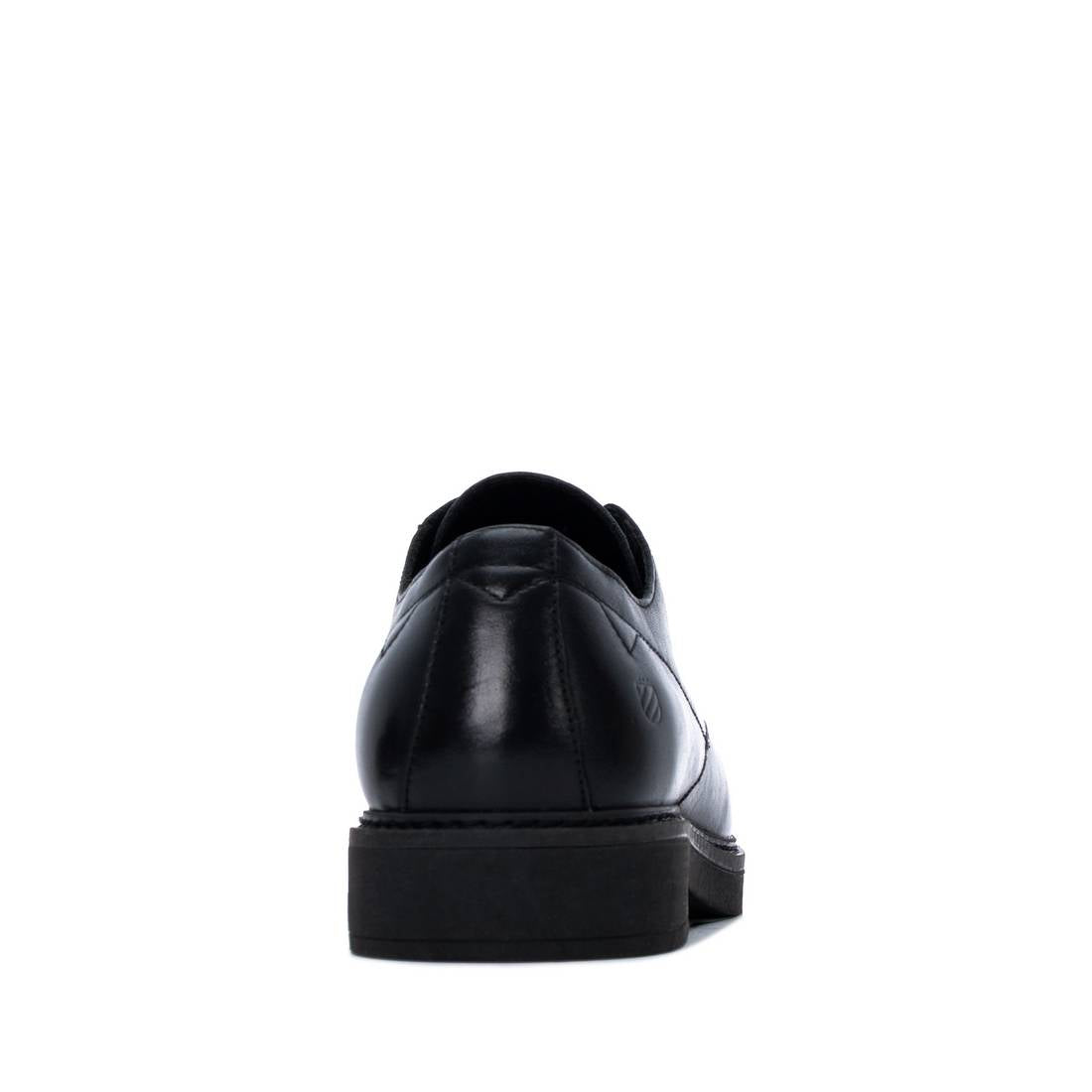 Zapato de hombre plano Carmela 16420003