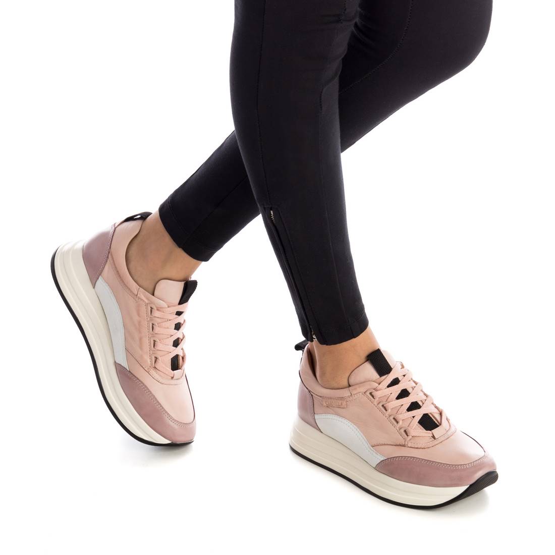 TÊNIS FEMININO CARMELA 06745505