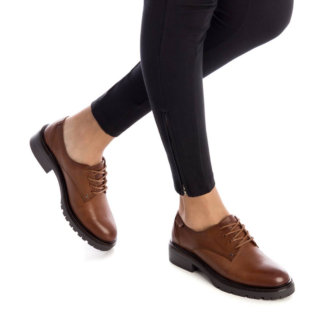 SAPATO DE MULHER CARMELA 06756802