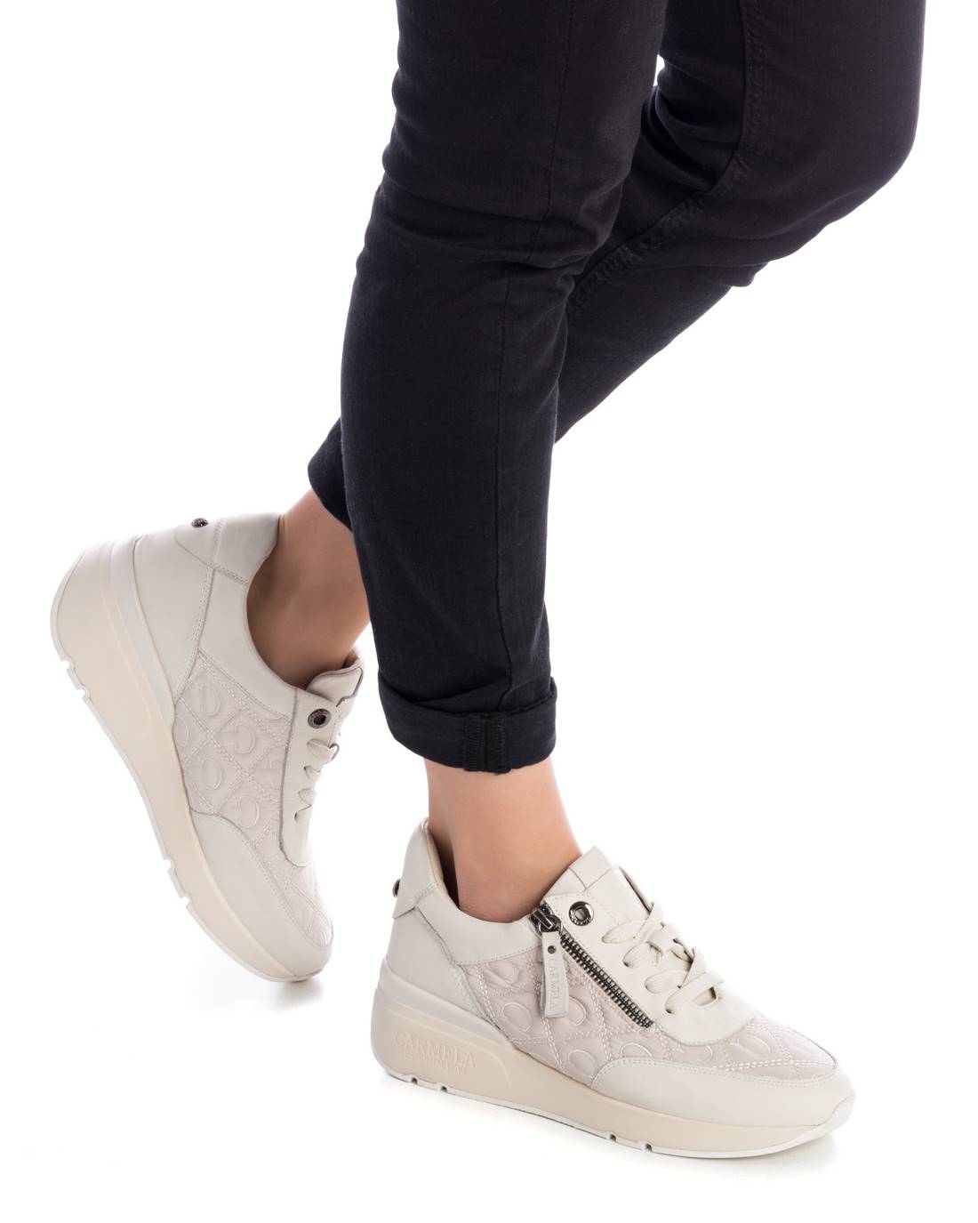 ZAPATILLA DE MUJER CARMELA 06800002