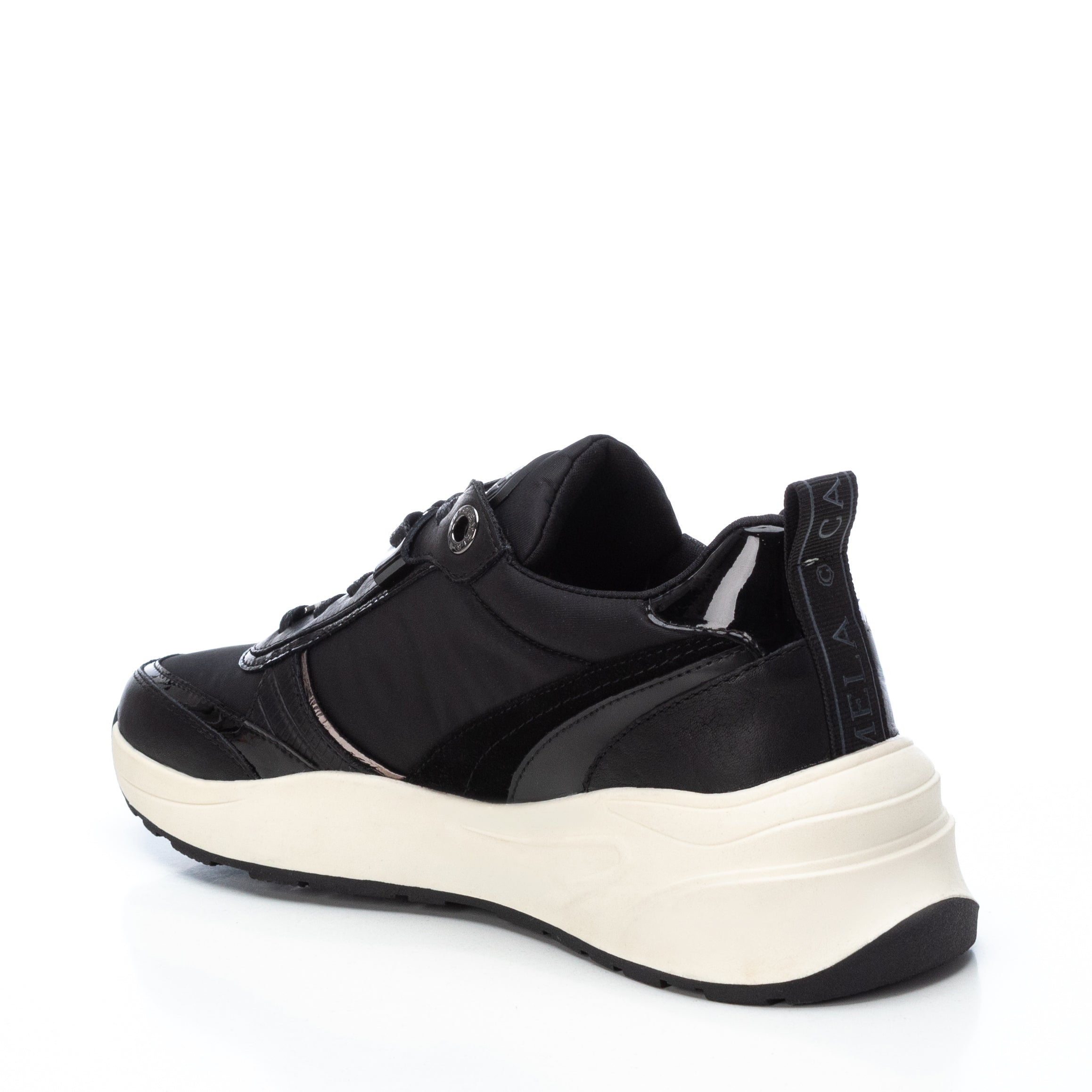 ZAPATILLA DE MUJER CARMELA 16000402