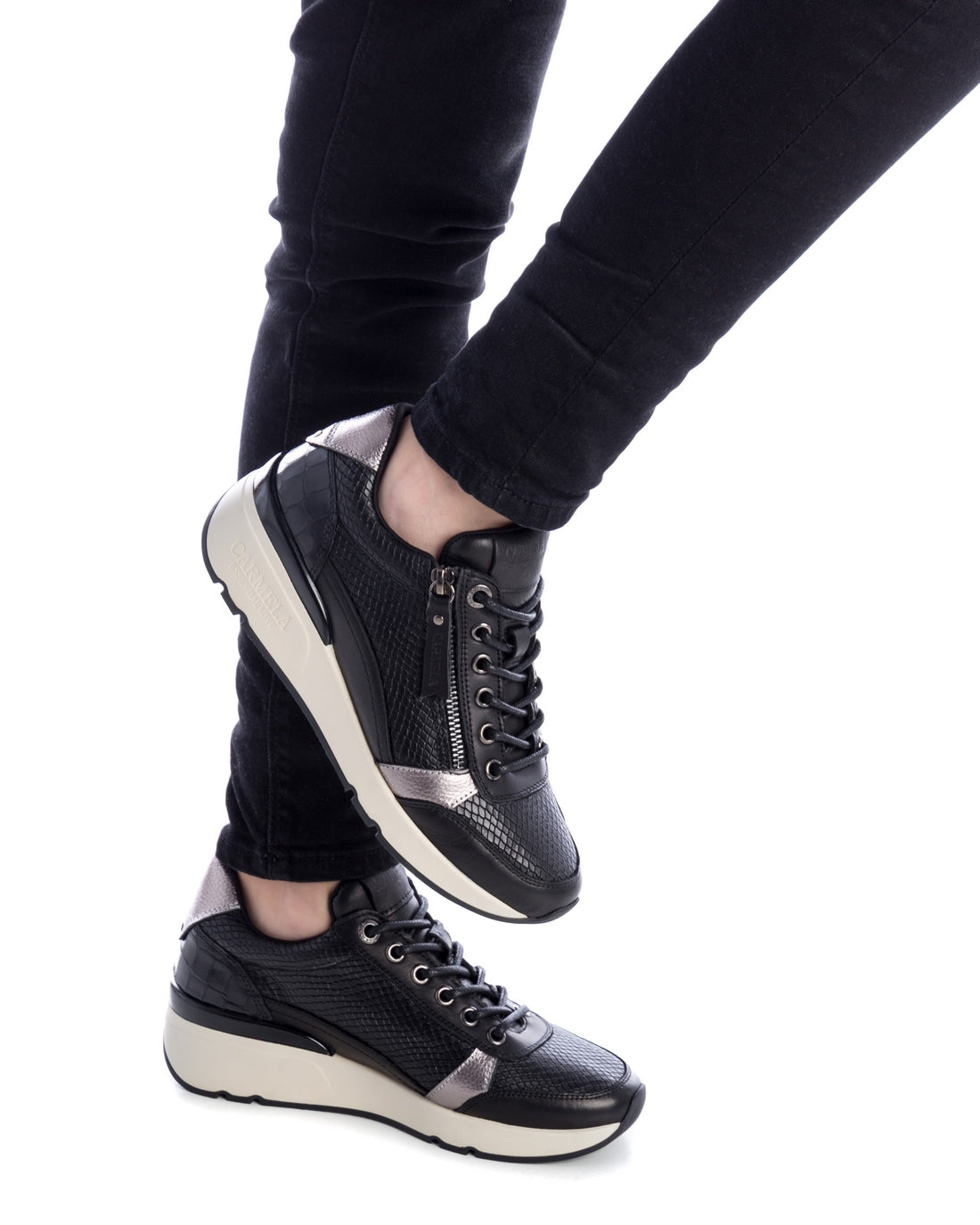 TÊNIS FEMININO CARMELA 16018201