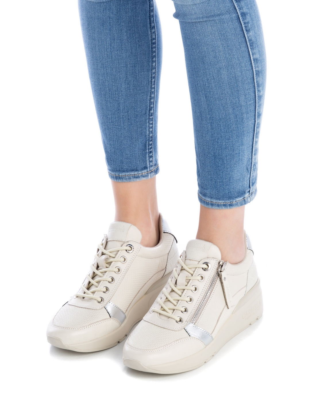 TÊNIS FEMININO CARMELA 16018203