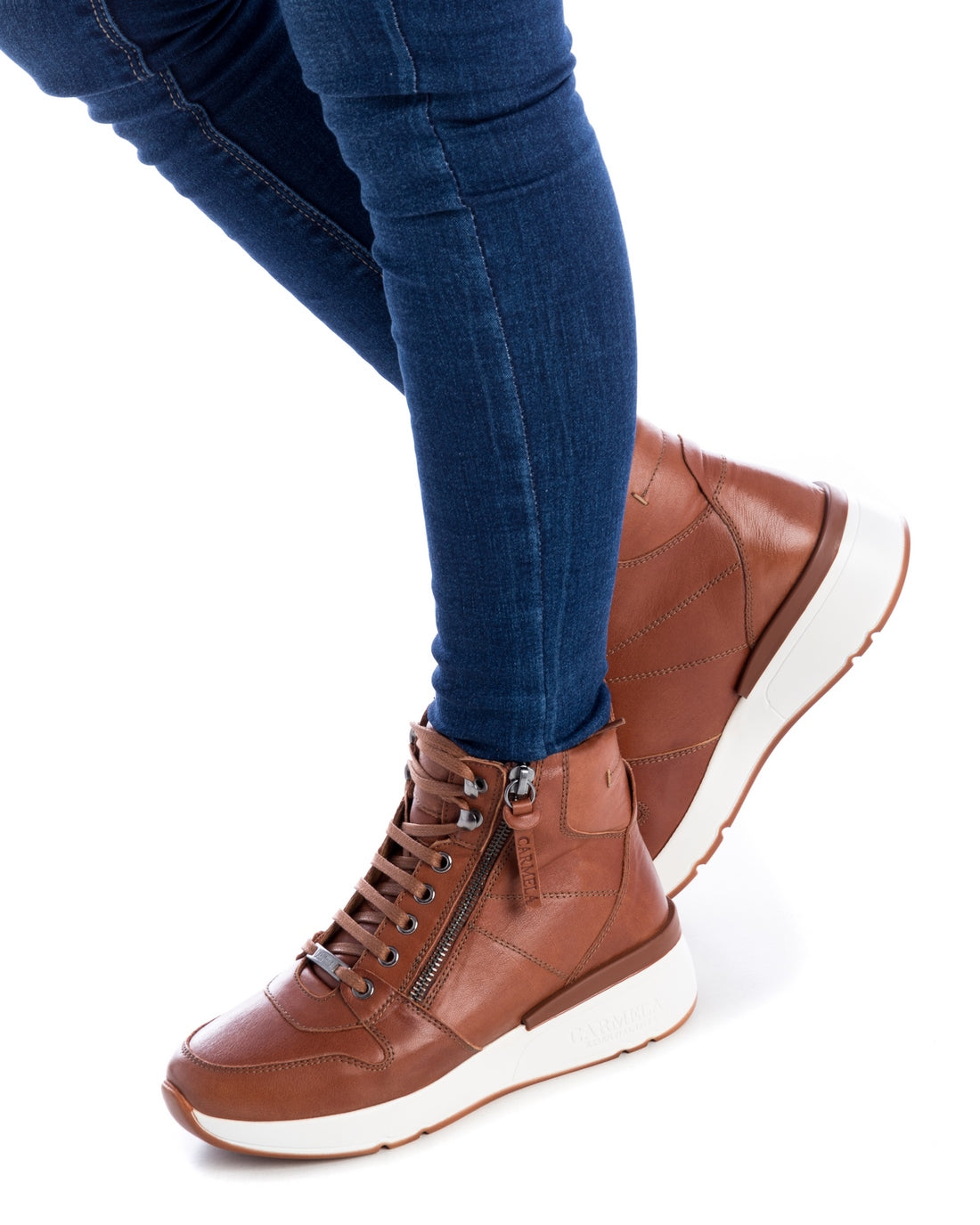 ZAPATILLA DE MUJER CARMELA 16021502