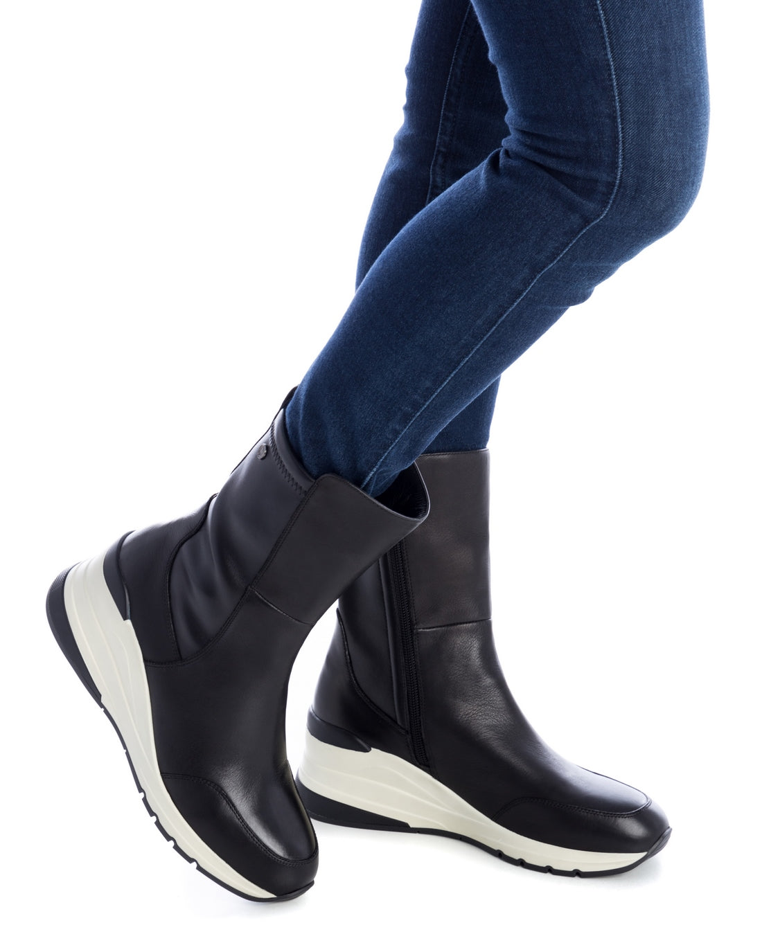 ZAPATILLA DE MUJER CARMELA 16022601