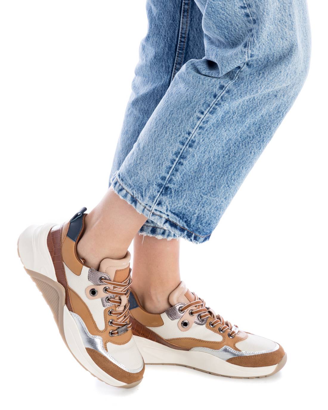 ZAPATILLA DE MUJER CARMELA 16025904