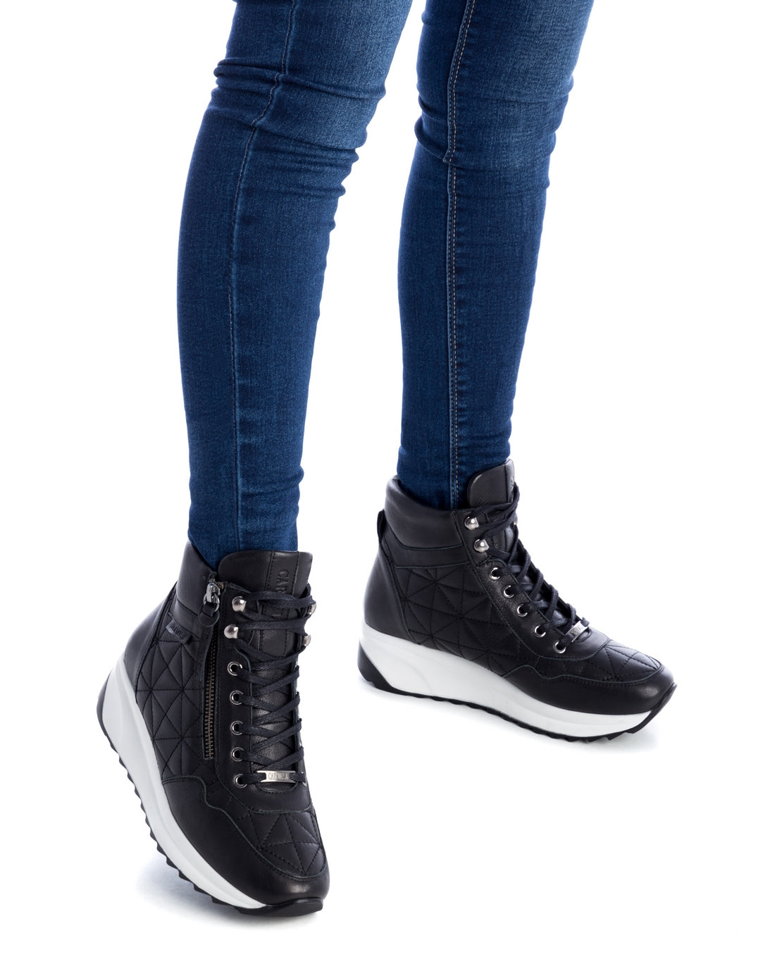 TÊNIS FEMININO CARMELA 16027901