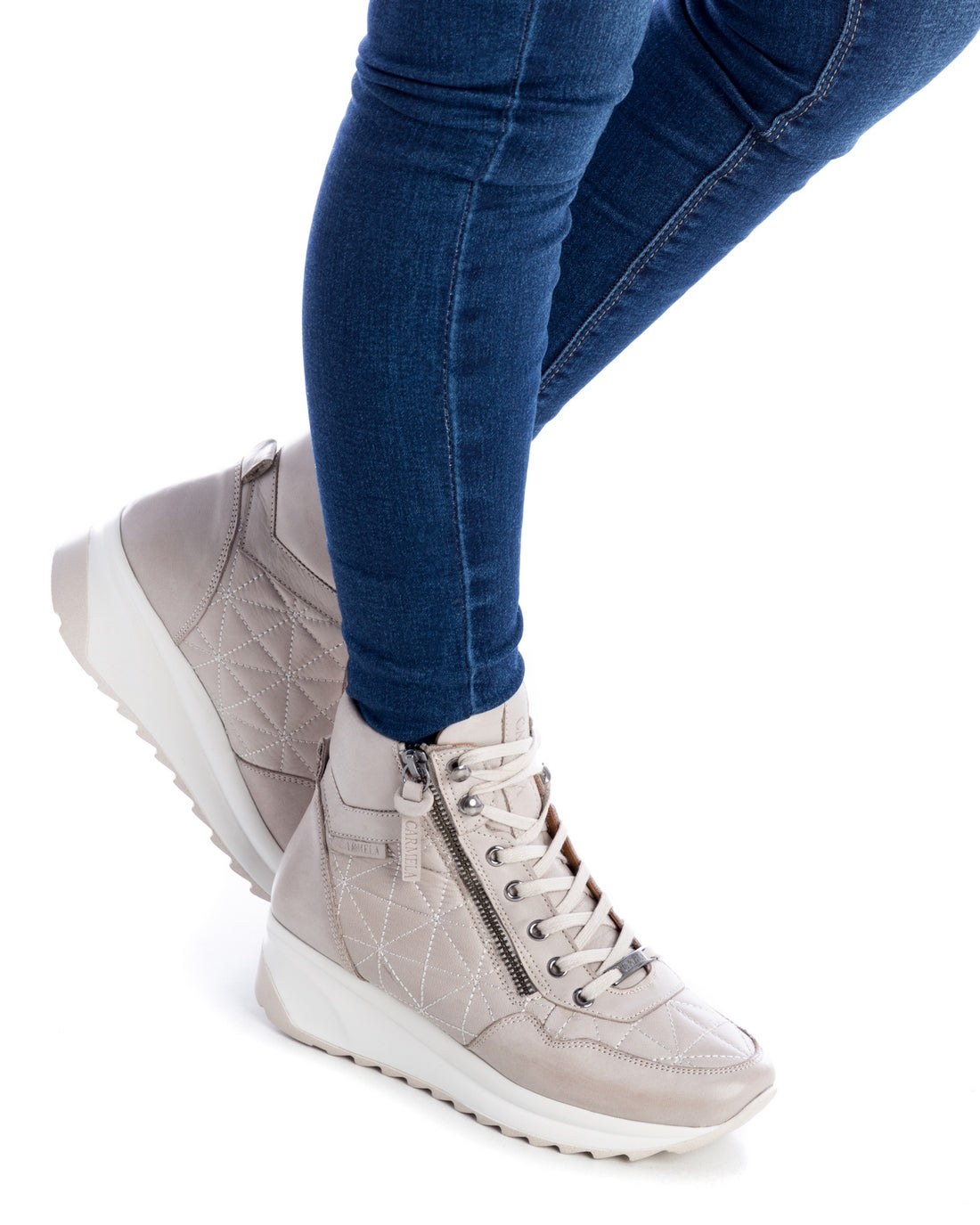 TÊNIS FEMININO CARMELA 16027902