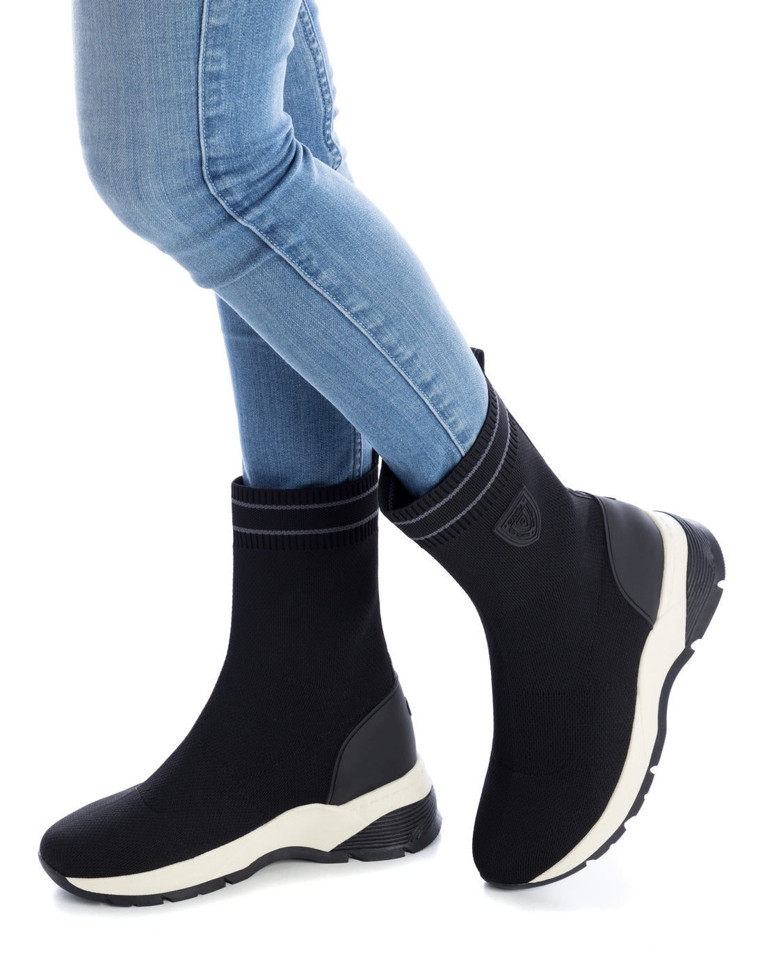 TÊNIS FEMININO CARMELA 16033701