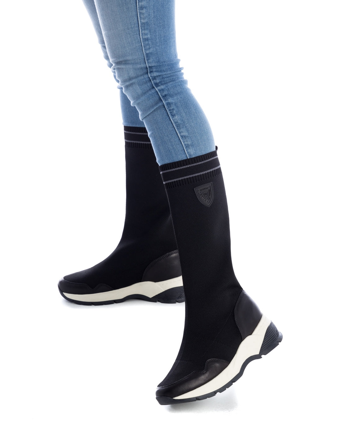 ZAPATILLA DE MUJER CARMELA 16035401