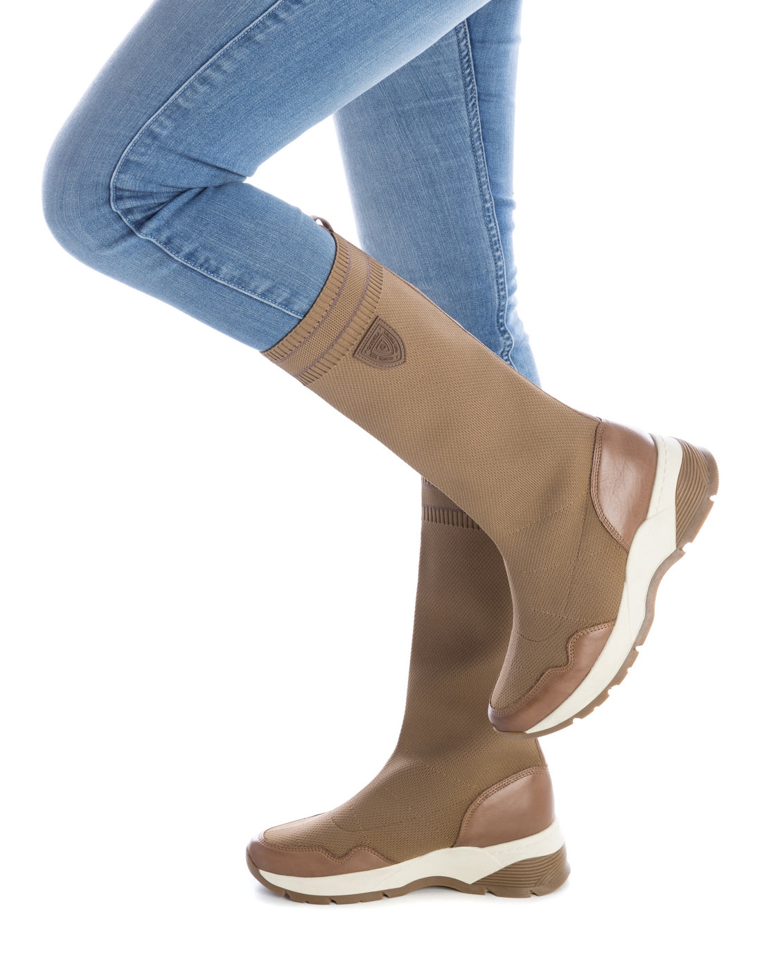 TÊNIS FEMININO CARMELA 16035402