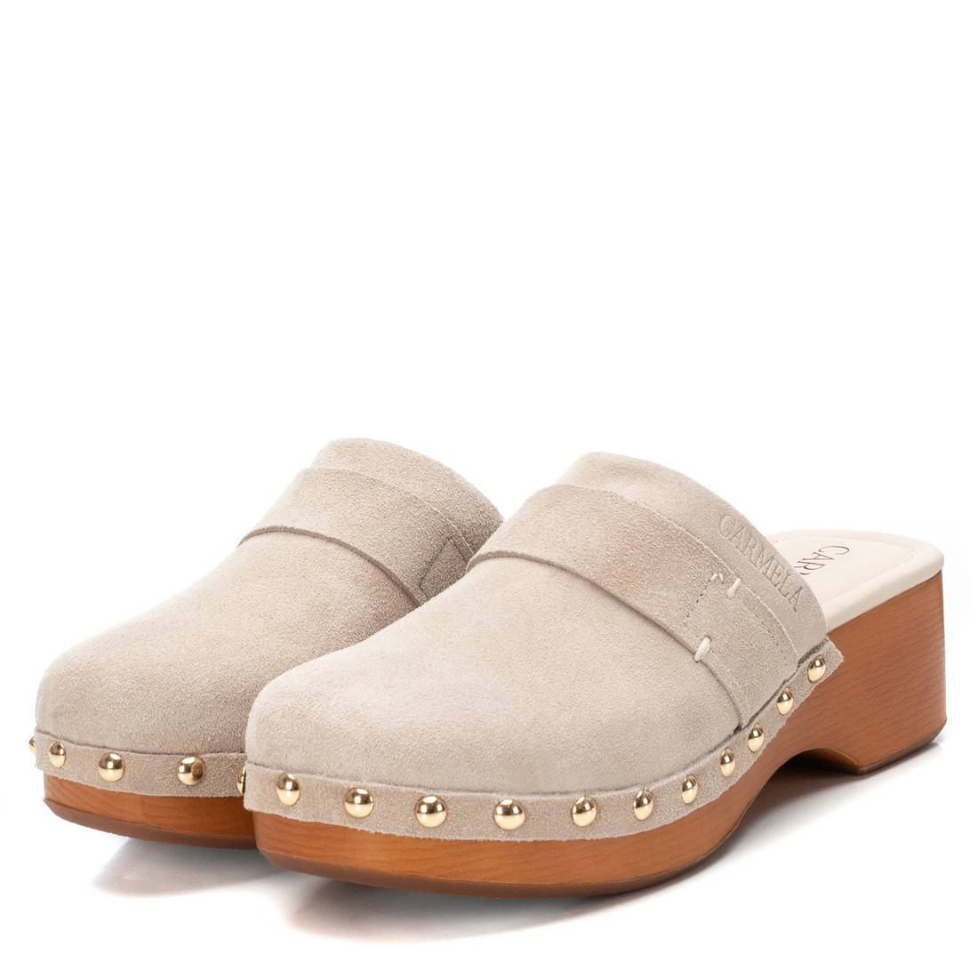 Zuecos de madera Carmela