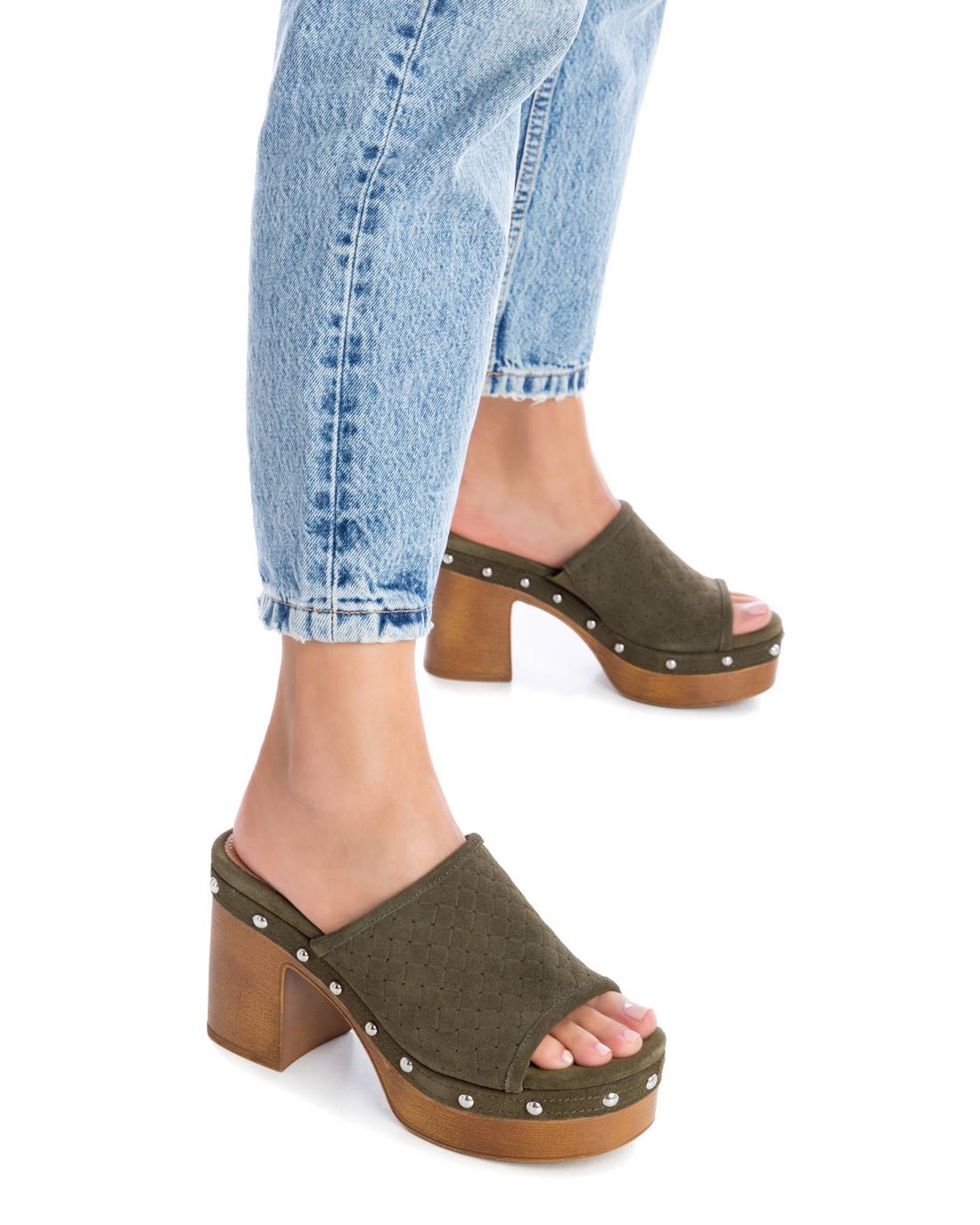 CLOG DE MULHER CARMELA 16060504