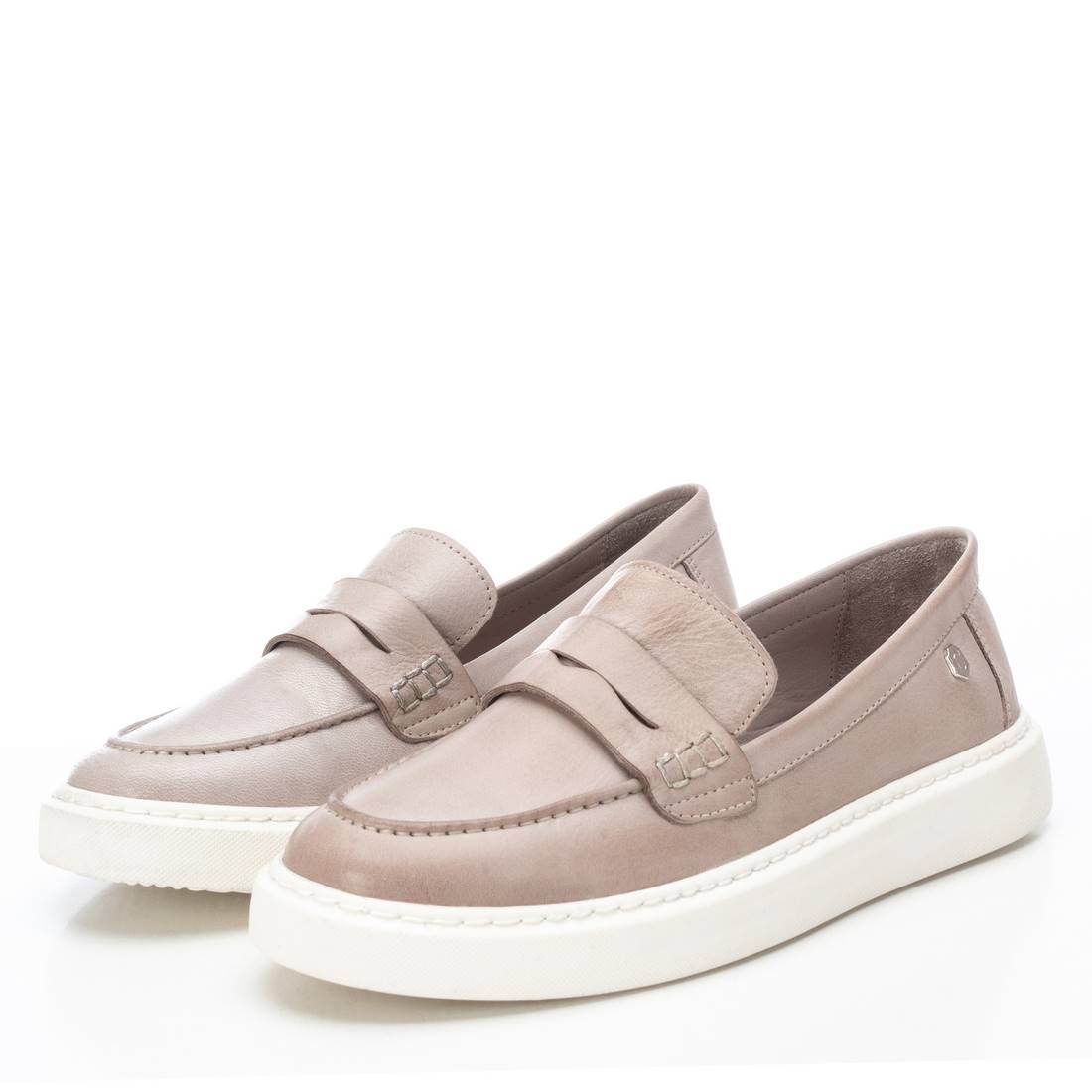SAPATO DE MULHER CARMELA 16064001