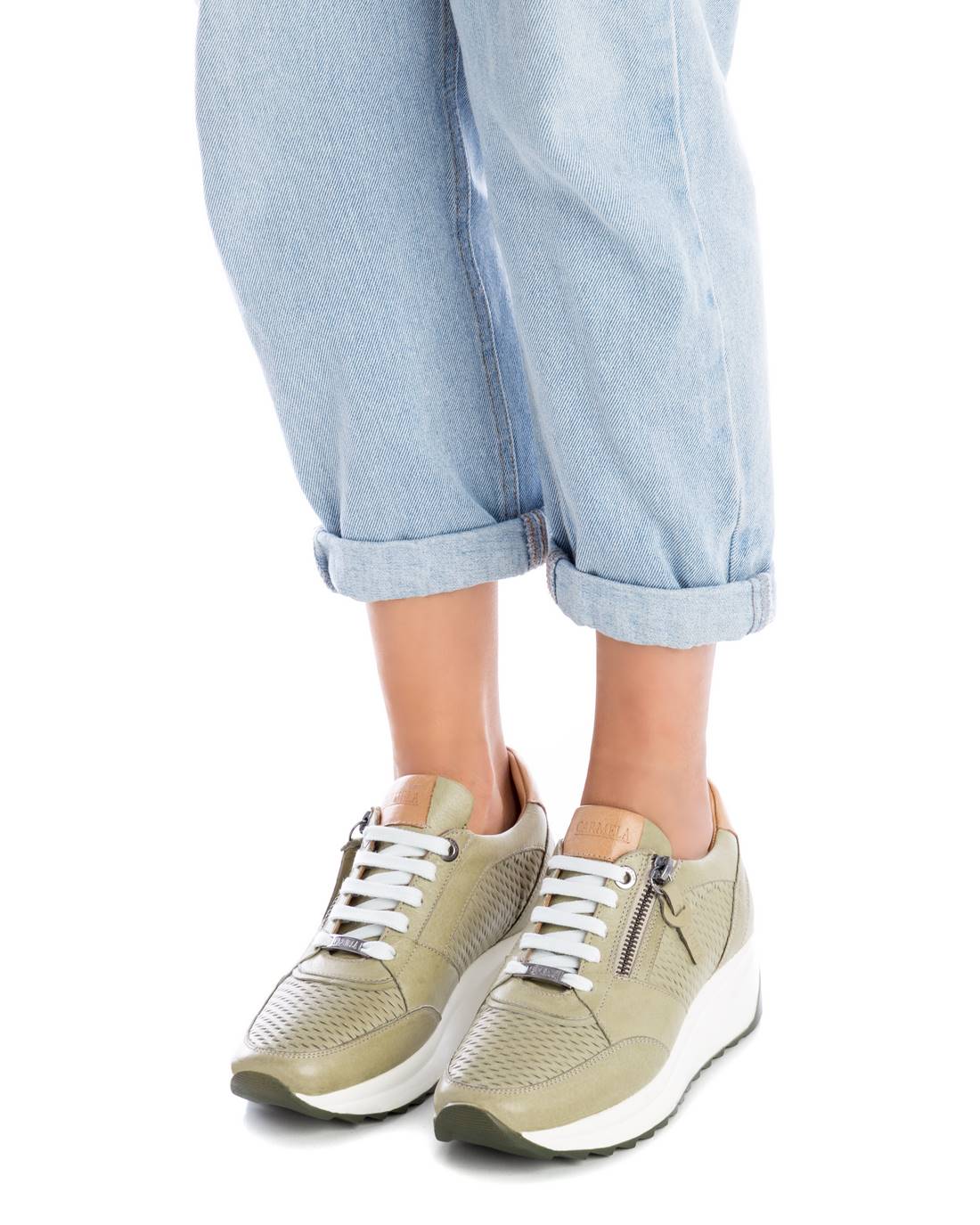 ZAPATILLA DE MUJER CARMELA 16070904