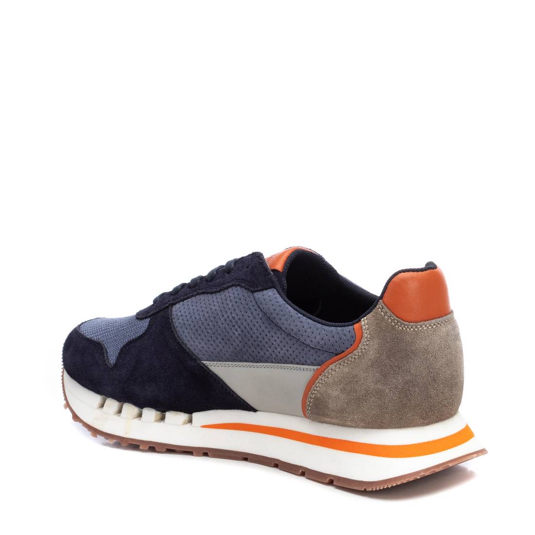 ZAPATILLA DE HOMBRE CARMELA 16081603