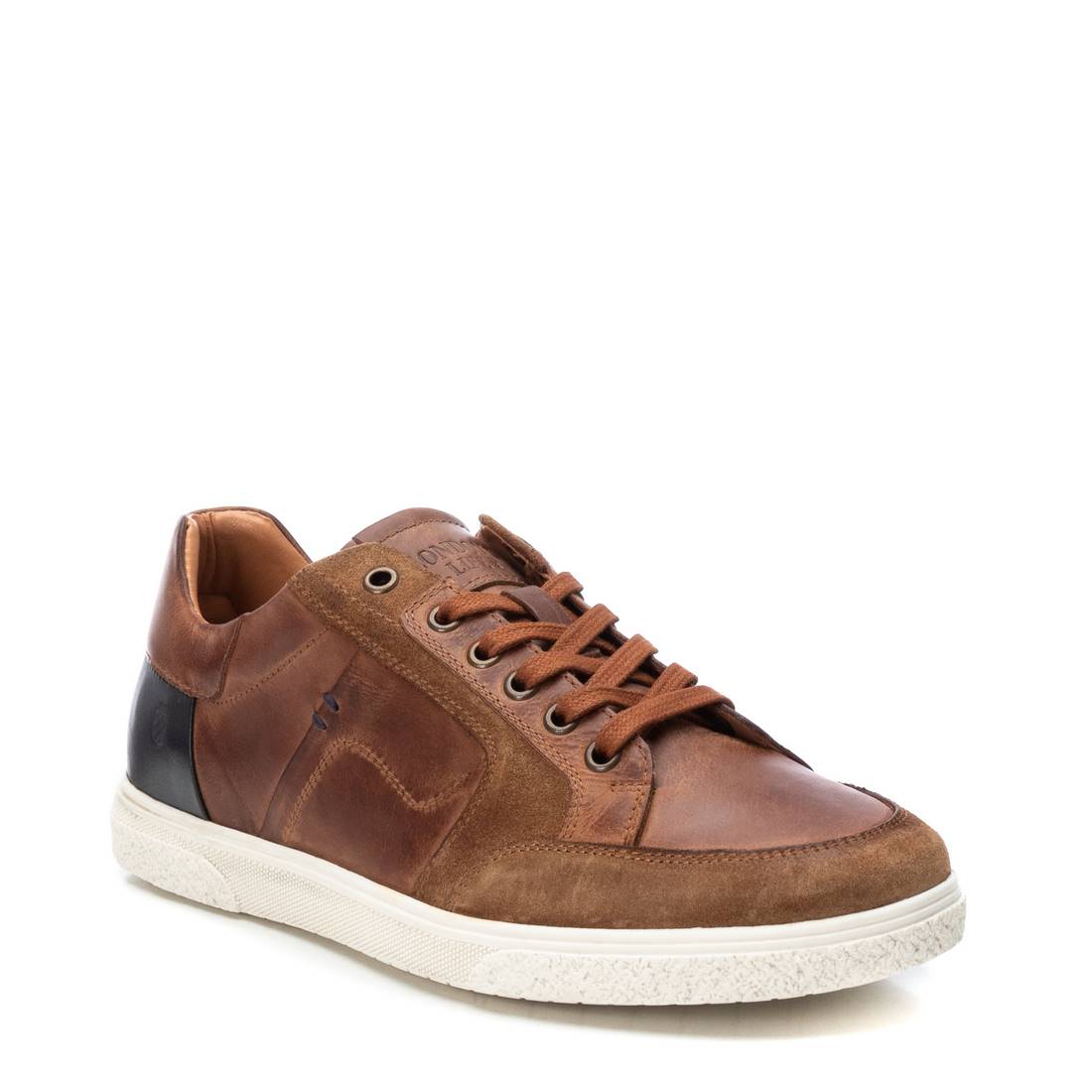 ZAPATILLA DE HOMBRE CARMELA 16087401