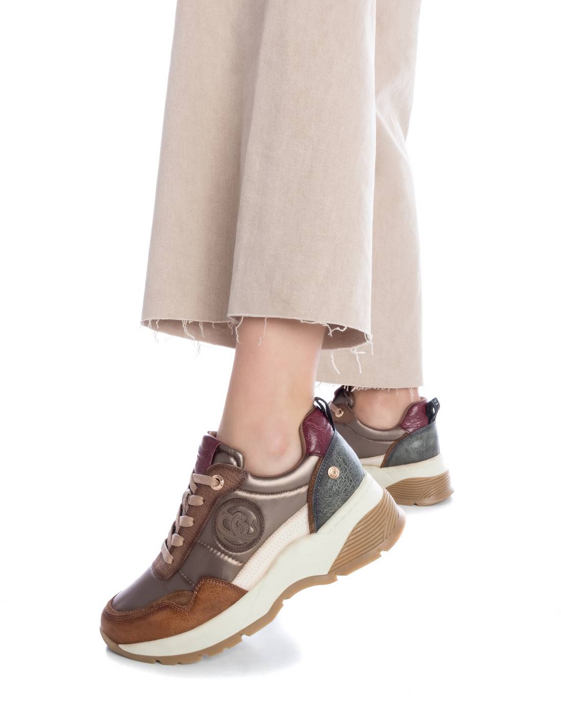 TÊNIS FEMININO CARMELA 16092803