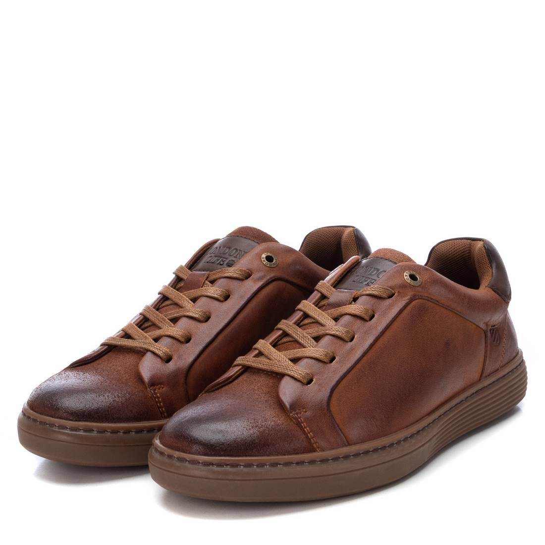 ZAPATILLA DE HOMBRE CARMELA 16099402