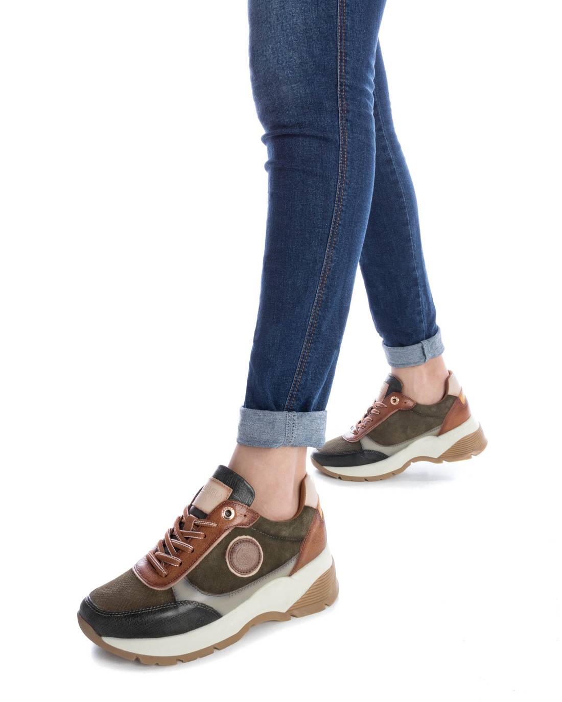 TÊNIS FEMININO CARMELA 16111801