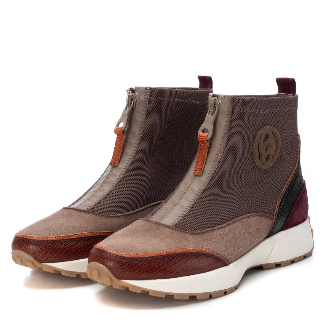 ZAPATILLA DE MUJER CARMELA 16120403