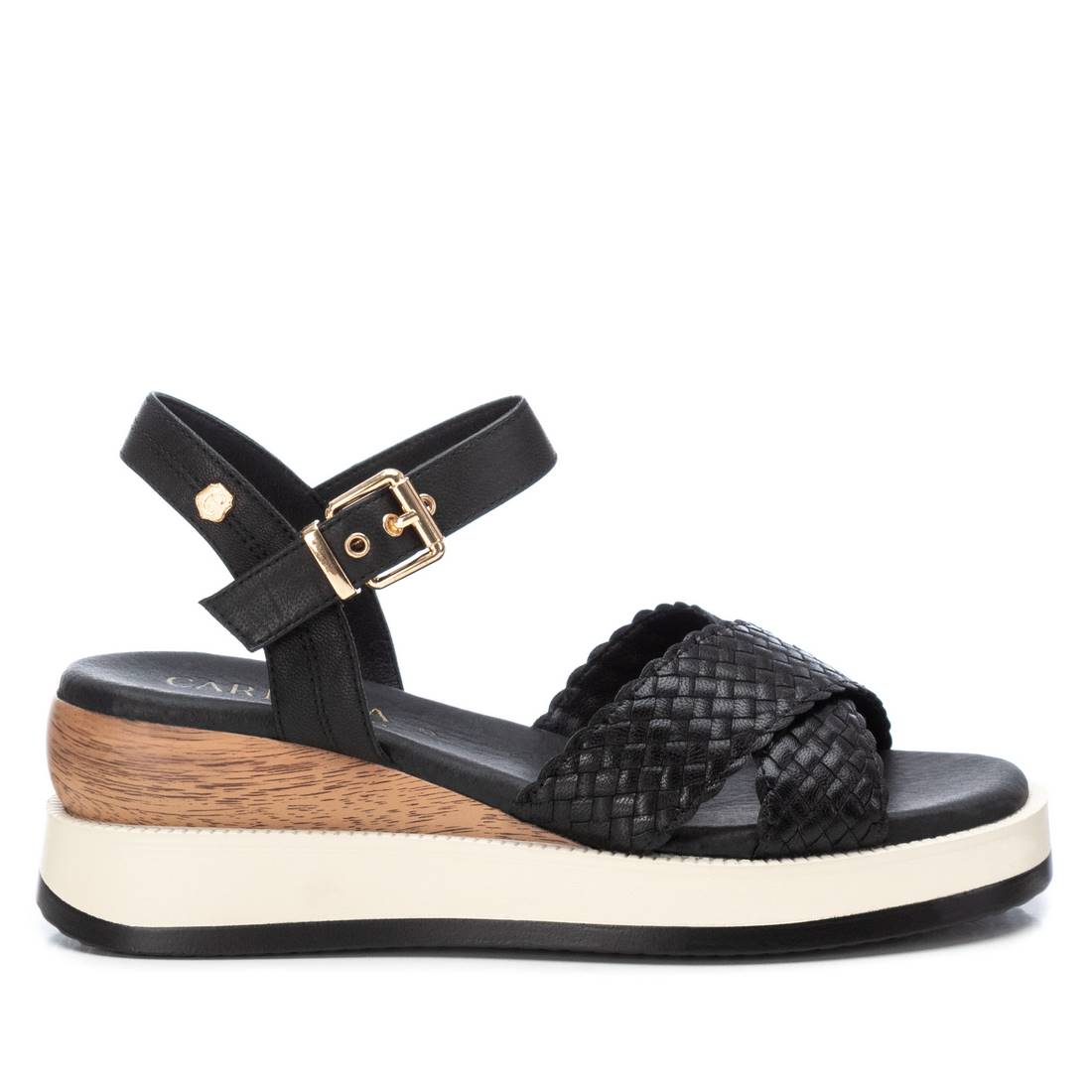 Sandalias negros marca Carmela con tacón medio