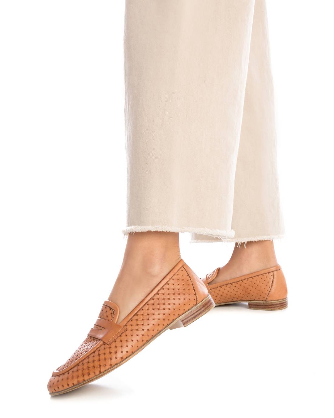 SAPATO DE MULHER CARMELA 16155801