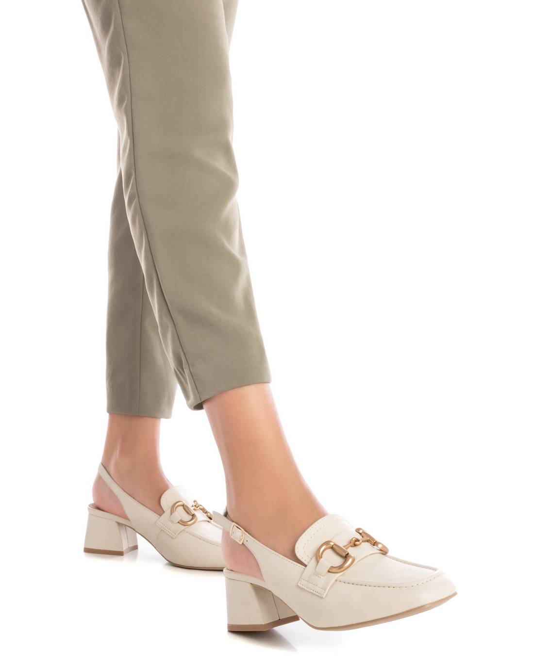 SAPATO DE MULHER CARMELA 16160202