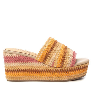 Zuecos beige para mujer