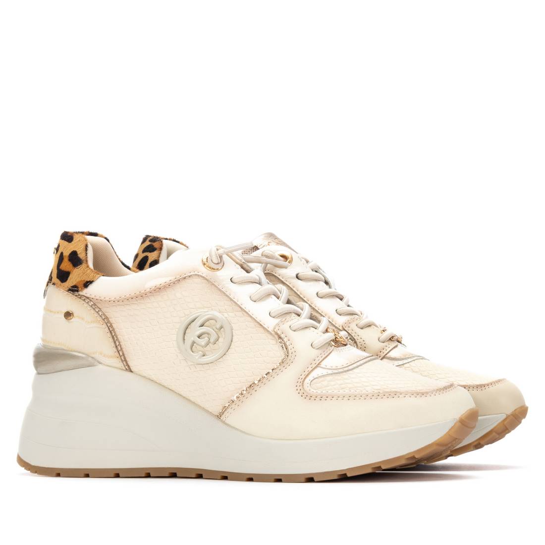 Zapatilla de mujer con cuña Carmela 16244402