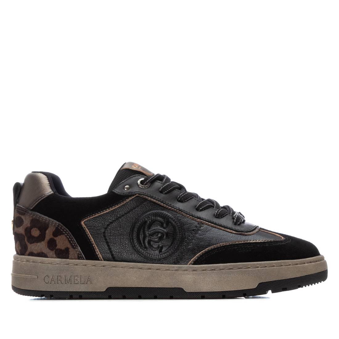 Zapatilla de mujer plano Carmela 16250401