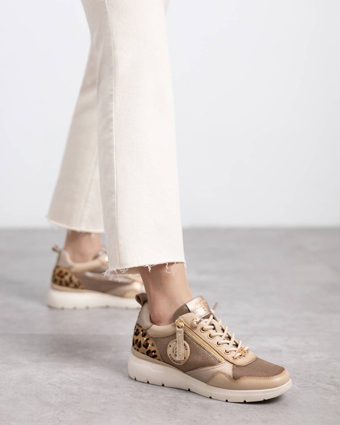 Zapatilla de mujer plano Carmela 16251301