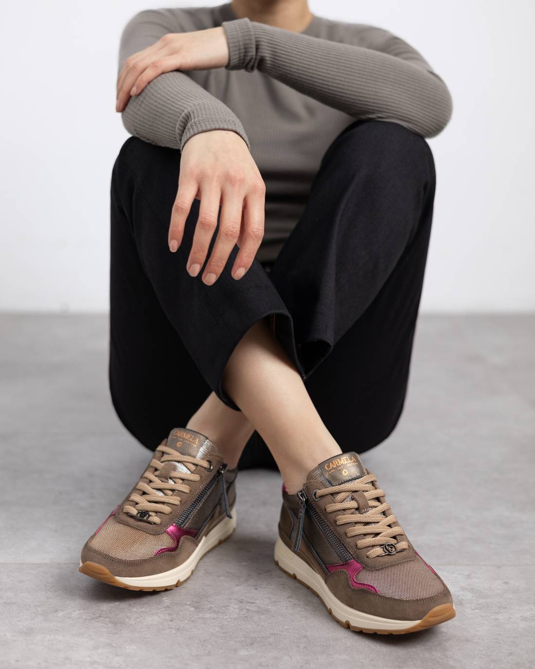 Zapatilla de mujer plano Carmela 16251701