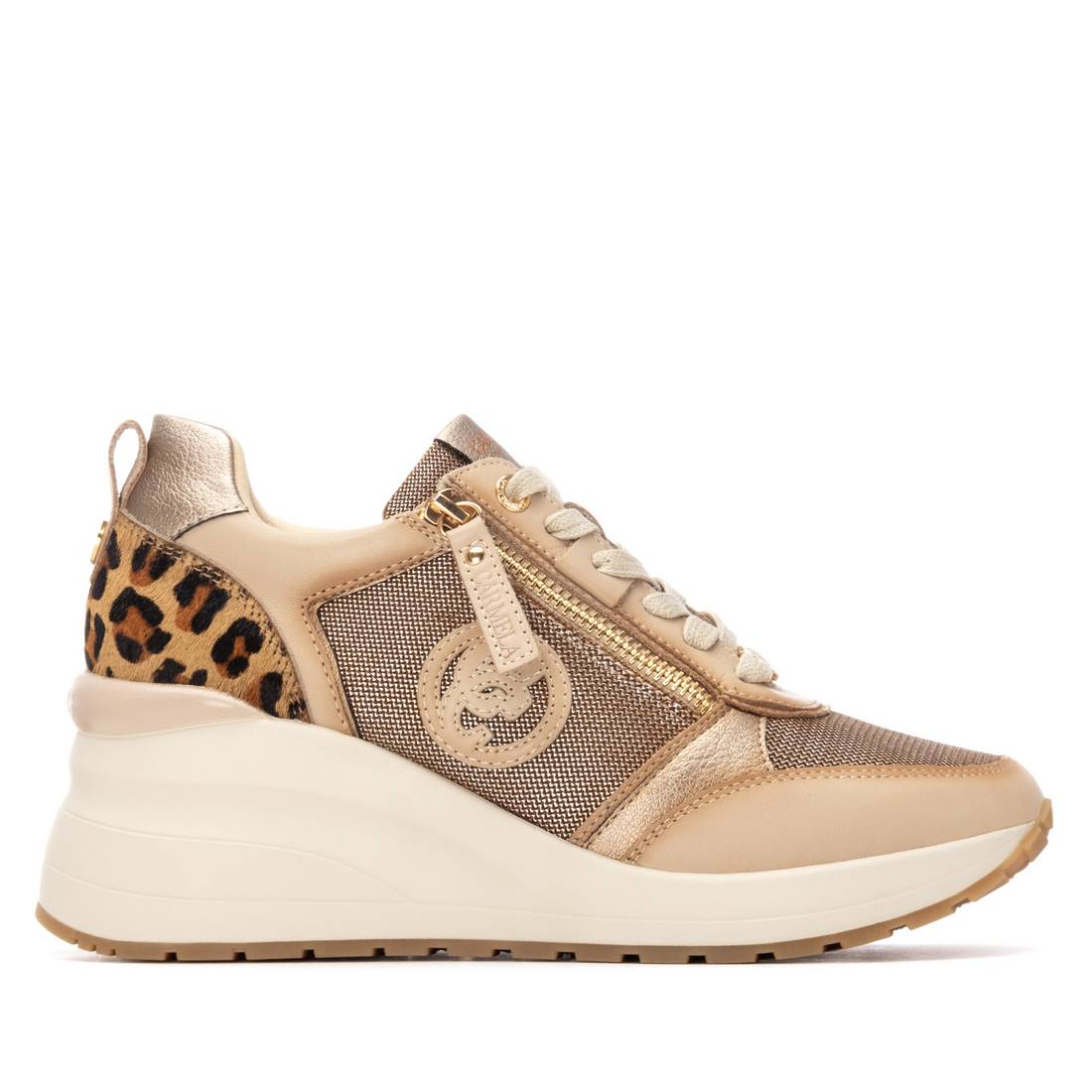 Zapatilla de mujer con cuña Carmela 16252102