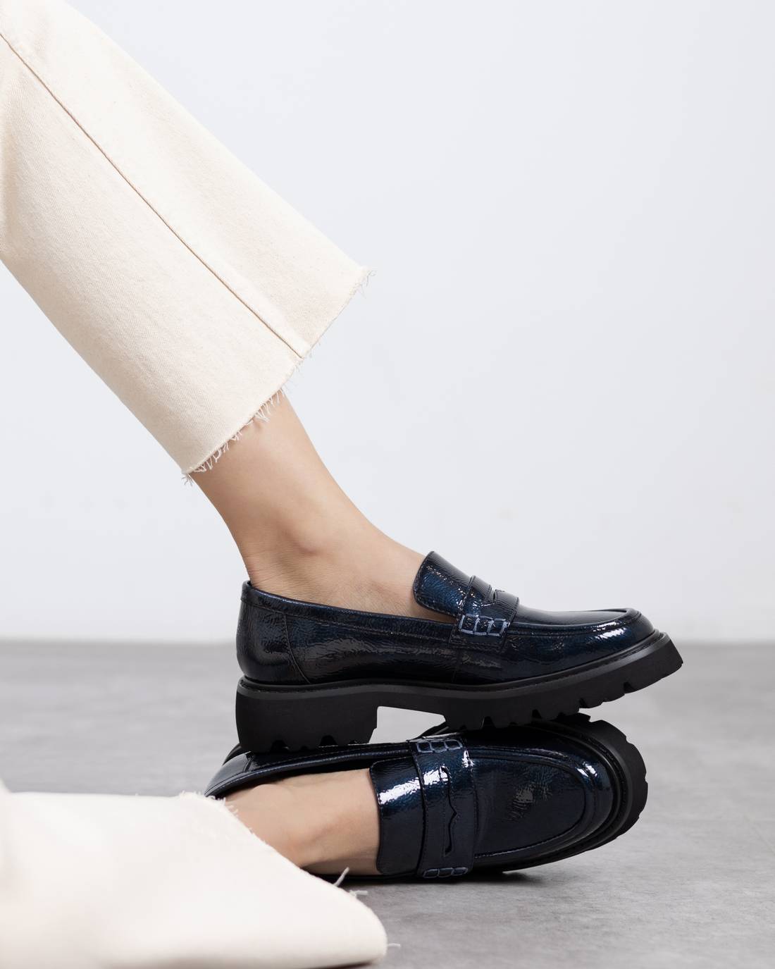 Zapato de mujer plano Carmela 16255103