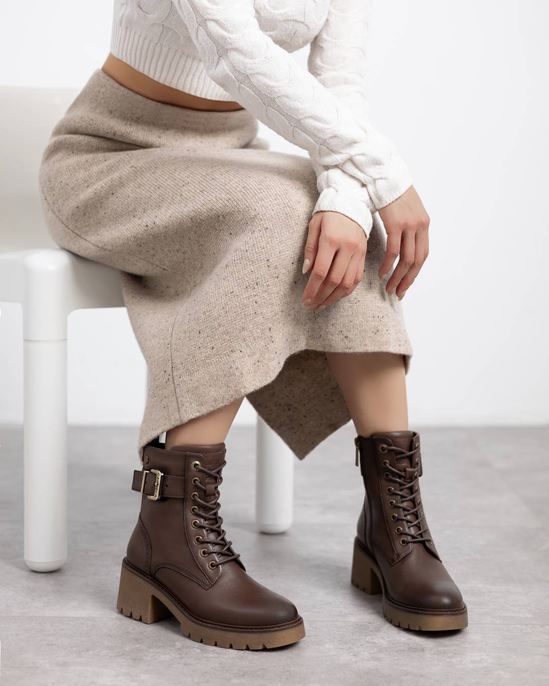 Botin de mujer con tacón Carmela 16256804