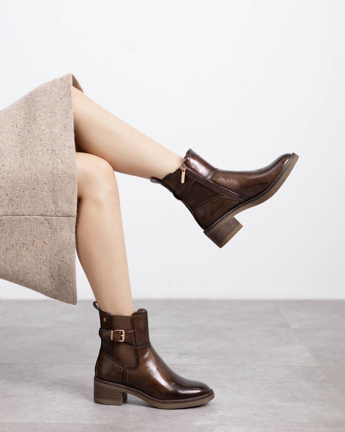 Botin de mujer con tacón Carmela 16257901